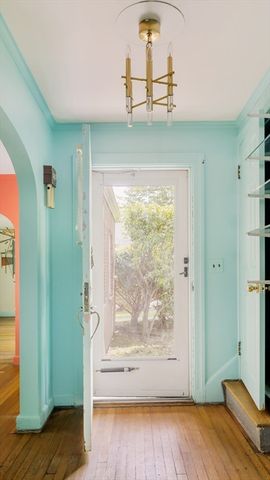 77 Jordan Rd, Brookline, MA 02446