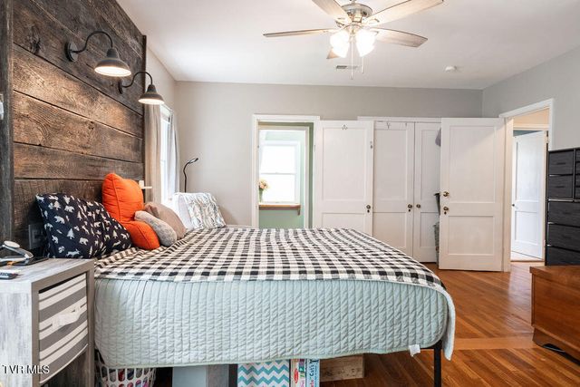 203 East Gilmer Park, Johnson City, TN 37604