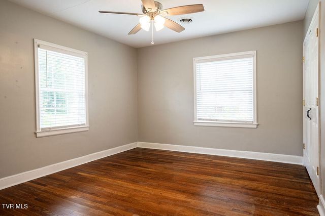 203 East Gilmer Park, Johnson City, TN 37604