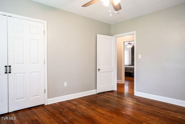 203 East Gilmer Park, Johnson City, TN 37604