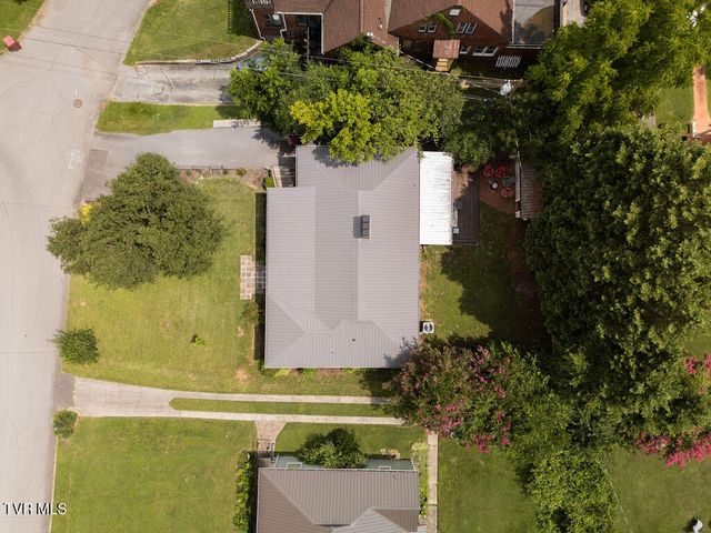 203 East Gilmer Park, Johnson City, TN 37604