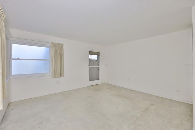 6100 21ST STREET N 9, St Petersburg, FL 33714