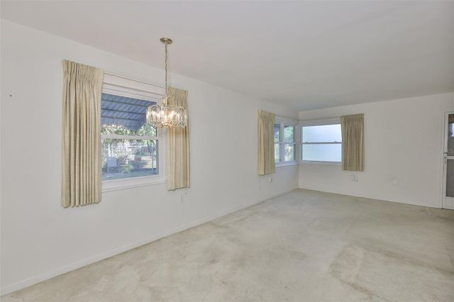 6100 21ST STREET N 9, St Petersburg, FL 33714