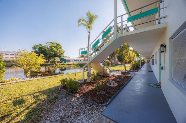 6100 21ST STREET N 9, St Petersburg, FL 33714