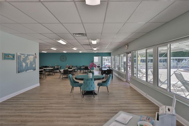 6100 21ST STREET N 9, St Petersburg, FL 33714