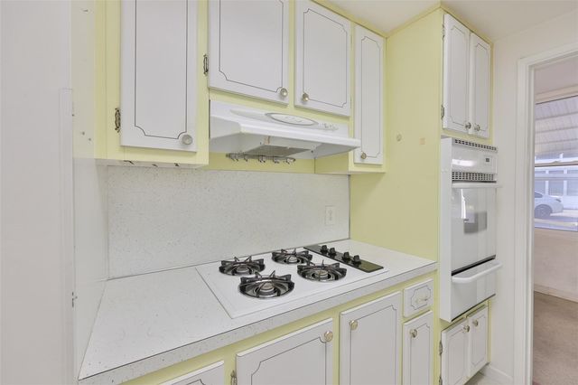 6100 21ST STREET N 9, St Petersburg, FL 33714