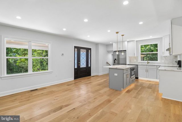 18 VISTA CT, Linden, VA 22642