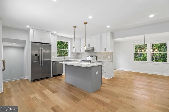 18 VISTA CT, Linden, VA 22642