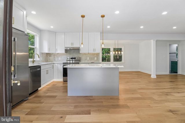 18 VISTA CT, Linden, VA 22642