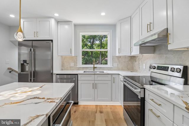 18 VISTA CT, Linden, VA 22642