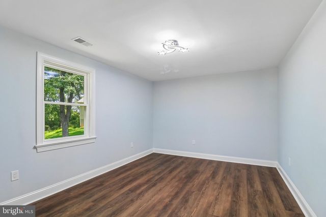 18 VISTA CT, Linden, VA 22642