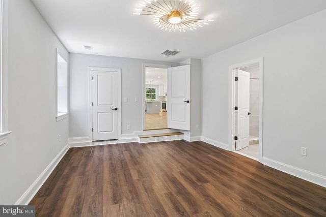 18 VISTA CT, Linden, VA 22642