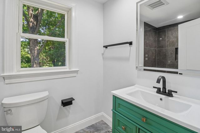 18 VISTA CT, Linden, VA 22642