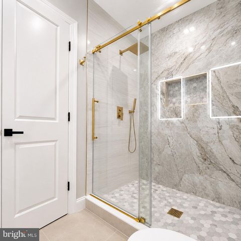 18 VISTA CT, Linden, VA 22642