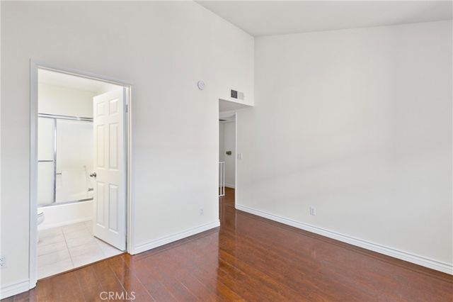 147 W Acacia 122, Glendale, CA 91204