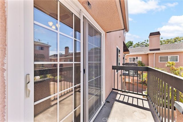 147 W Acacia 122, Glendale, CA 91204