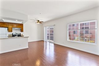 147 W Acacia 122, Glendale, CA 91204