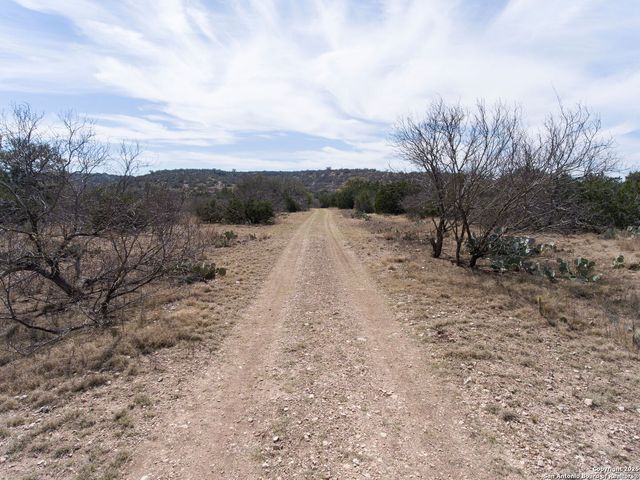 10344 RM 674, Rocksprings, TX 78880