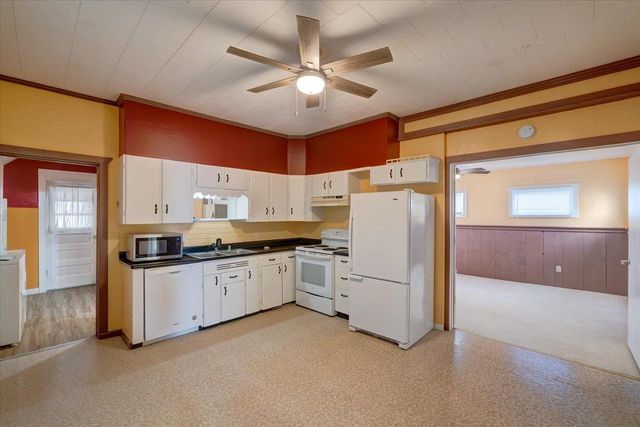 105 N Harrison Street, Stoughton, WI 53589