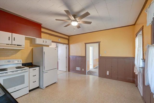 105 N Harrison Street, Stoughton, WI 53589