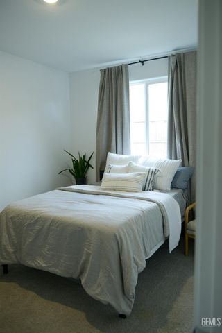 3312 Brook Grove Lane, Shafter, CA 93263