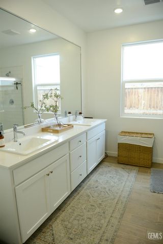 3312 Brook Grove Lane, Shafter, CA 93263