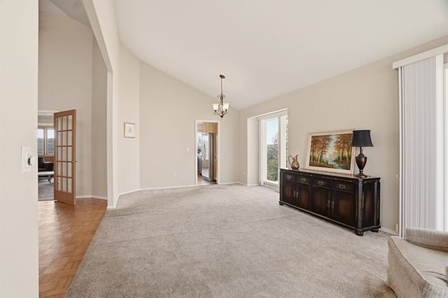 6407 N Park View Ln, Spokane, WA 99205