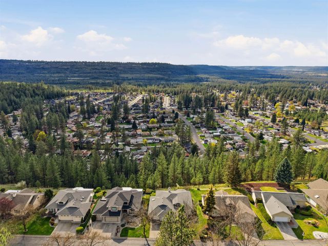 6407 N Park View Ln, Spokane, WA 99205