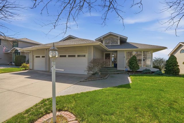 6407 N Park View Ln, Spokane, WA 99205