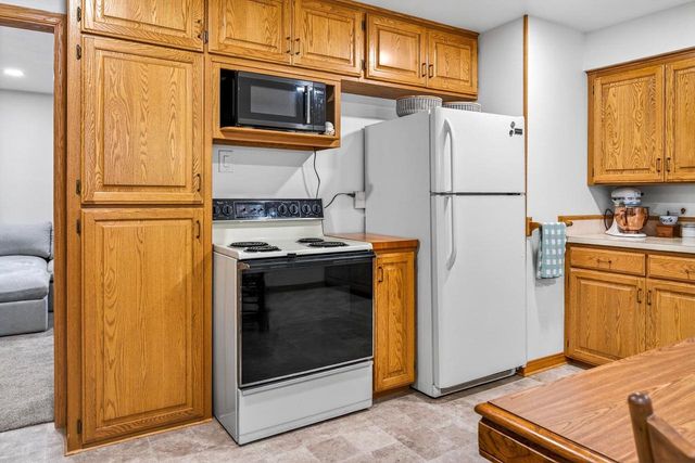 738 LONDON STREET, Menasha, WI 54952