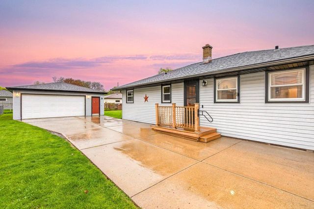 738 LONDON STREET, Menasha, WI 54952