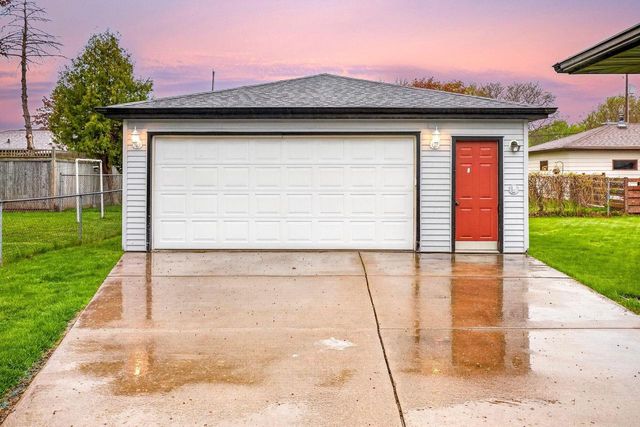 738 LONDON STREET, Menasha, WI 54952