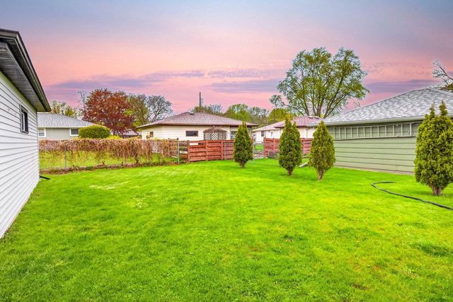 738 LONDON STREET, Menasha, WI 54952