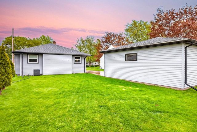 738 LONDON STREET, Menasha, WI 54952