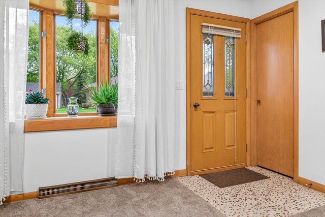 738 LONDON STREET, Menasha, WI 54952