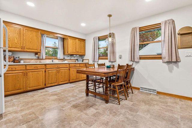 738 LONDON STREET, Menasha, WI 54952