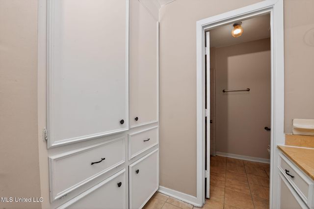 1341 Whispering Oaks Cove, Jackson, MS 39212