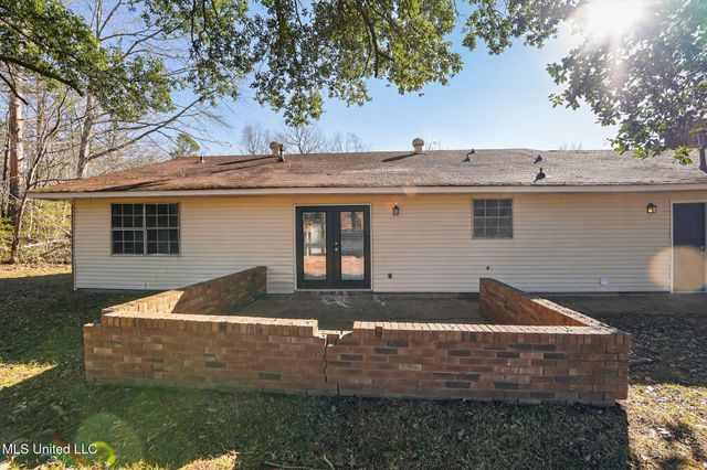 1341 Whispering Oaks Cove, Jackson, MS 39212