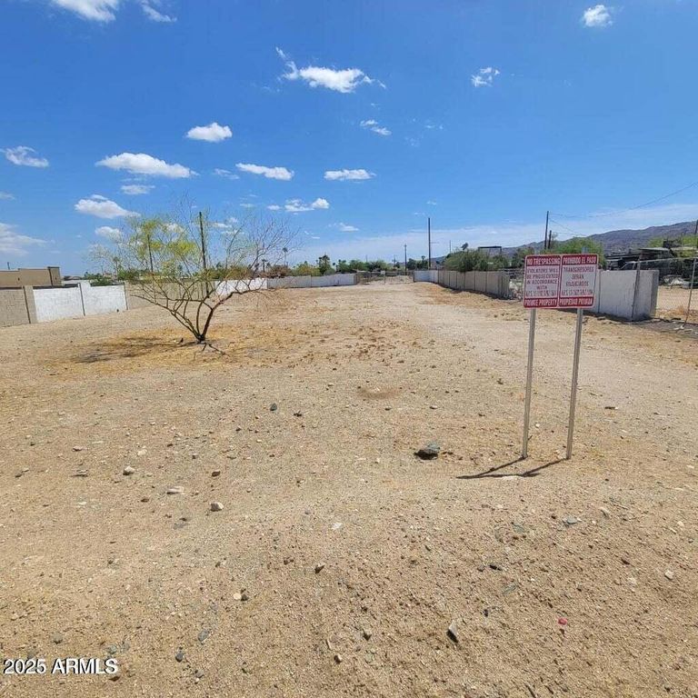 8621 S 1ST Avenue 101, Phoenix, AZ 85041