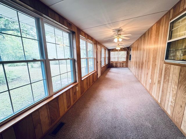 607 Clarence Street, Mountain View, AR 72560