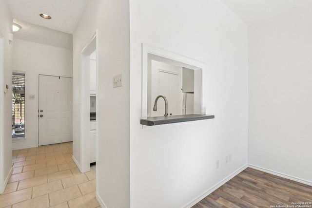 11001 Wurzbach Rd Apt 405, San Antonio, TX 78230