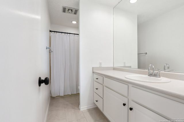 11001 Wurzbach Rd Apt 405, San Antonio, TX 78230