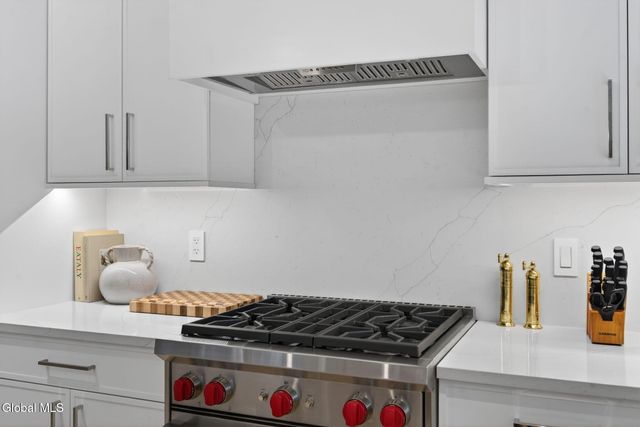 19 Washington Street 259 I, Saratoga Springs, Inside, NY 12866