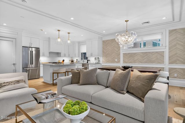 19 Washington Street 259 I, Saratoga Springs, Inside, NY 12866