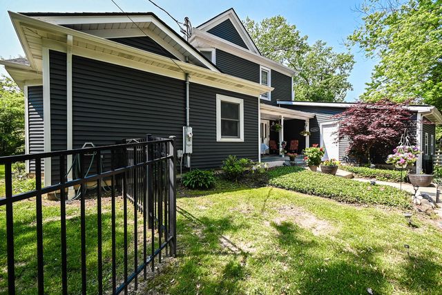 2350 N Lewis Avenue, Waukegan, IL 60087