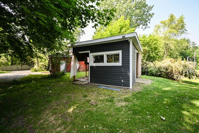 2350 N Lewis Avenue, Waukegan, IL 60087