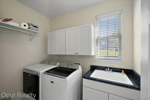 5164 Birch Lane, Springfield Charter Township, MI 48350