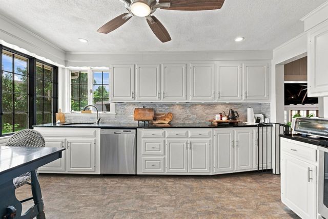 92 Narragansett Rd, Quincy, MA 02169