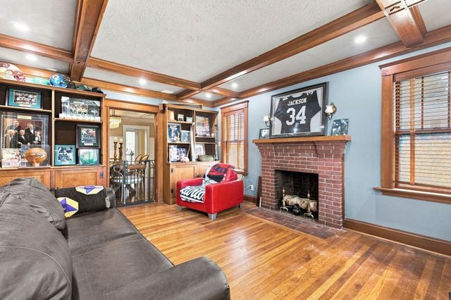 92 Narragansett Rd, Quincy, MA 02169