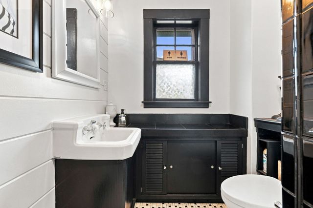 92 Narragansett Rd, Quincy, MA 02169